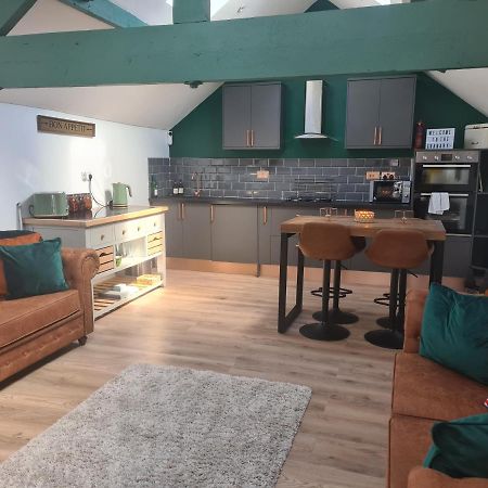 The Granary Villa Buckley ภายนอก รูปภาพ